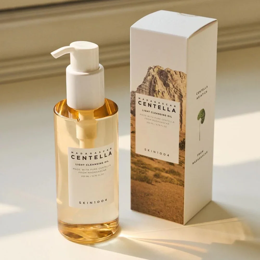 Product_Uploads_-_2025-01-11T083850.927 Centella Light Cleansing Oil-200ml - Image 1